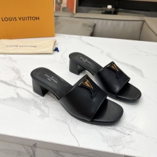 Louis Vuitton Slippers